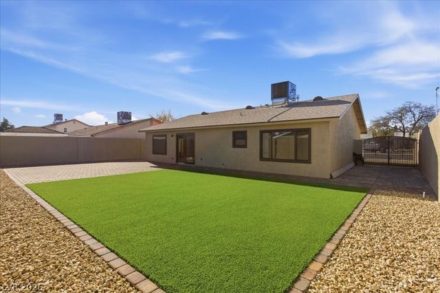 6220 Elmira Drive, Las Vegas, NV 89118