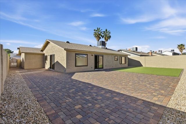 6220 Elmira Drive, Las Vegas, NV 89118