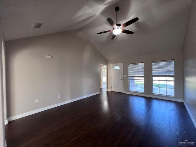 1204 E Rio Vista Avenue, Pharr, TX 78577