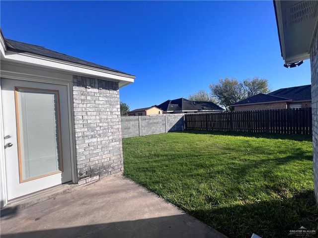 1204 E Rio Vista Avenue, Pharr, TX 78577