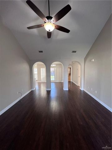 1204 E Rio Vista Avenue, Pharr, TX 78577