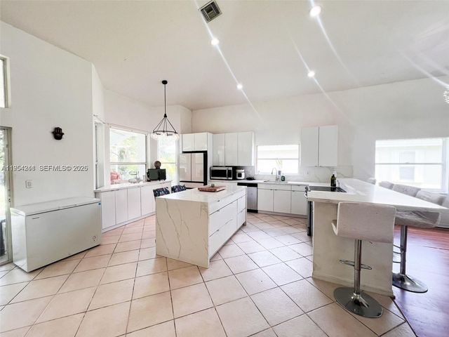 11151 Nantucket Bay Ct, Wellington, FL 33414