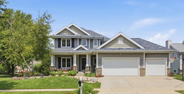709 Pleasant Valley Parkway, Waunakee, WI 53597