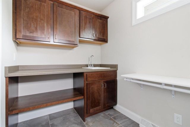 709 Pleasant Valley Parkway, Waunakee, WI 53597