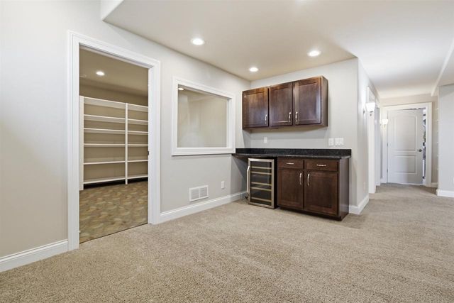 709 Pleasant Valley Parkway, Waunakee, WI 53597