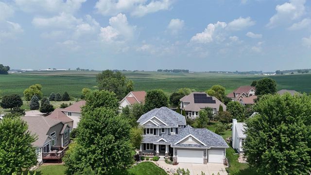 709 Pleasant Valley Parkway, Waunakee, WI 53597