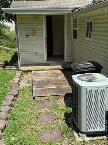 3126 Blackburn Avenue, Kingsport, TN 37660