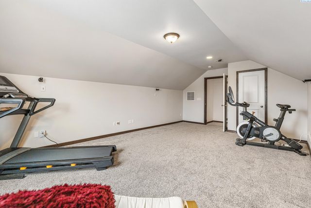 6365 Cobalt Dr, West Richland, WA 99353