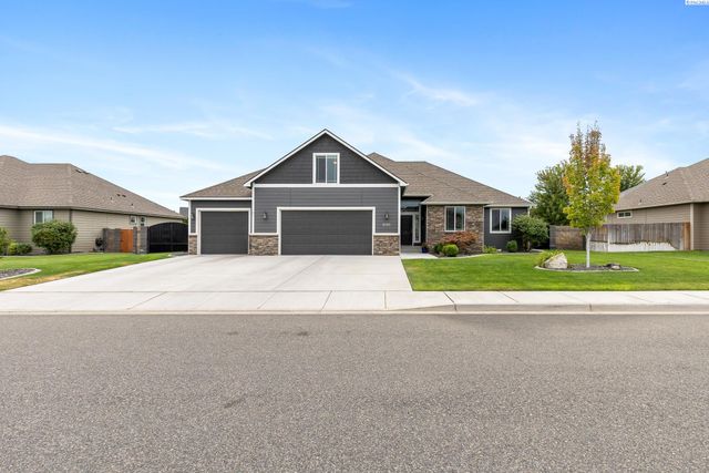 6365 Cobalt Dr, West Richland, WA 99353