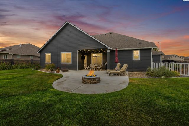 6365 Cobalt Dr, West Richland, WA 99353