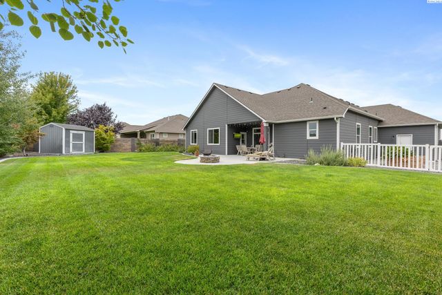 6365 Cobalt Dr, West Richland, WA 99353