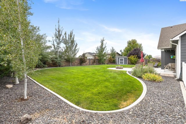 6365 Cobalt Dr, West Richland, WA 99353