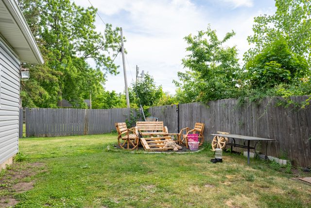265 Slade Avenue, Elgin, IL 60120