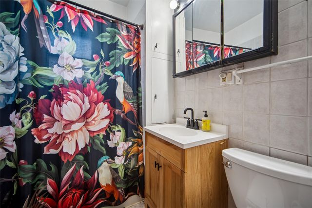 636 35th Street, Des Moines, IA 50312