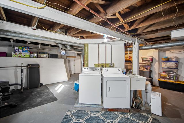 636 35th Street, Des Moines, IA 50312