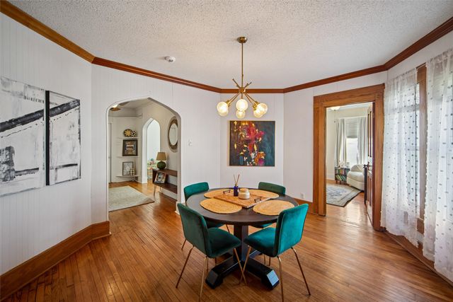 636 35th Street, Des Moines, IA 50312