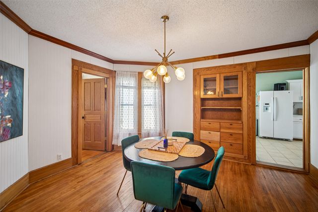 636 35th Street, Des Moines, IA 50312