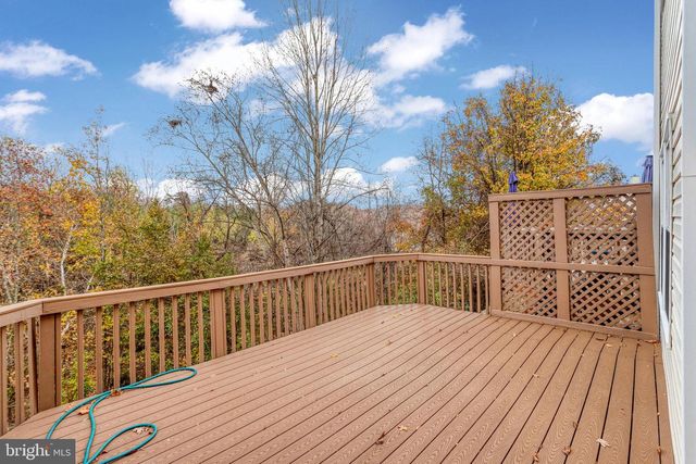 302 PINNACLE DR, Stafford, VA 22554