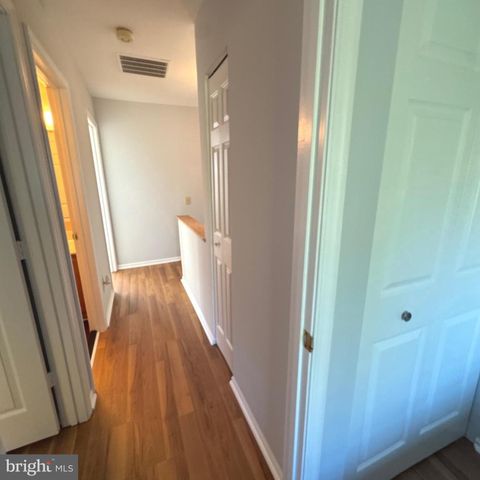 302 PINNACLE DR, Stafford, VA 22554