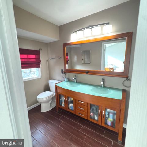 302 PINNACLE DR, Stafford, VA 22554