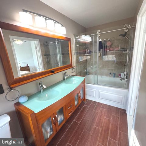 302 PINNACLE DR, Stafford, VA 22554