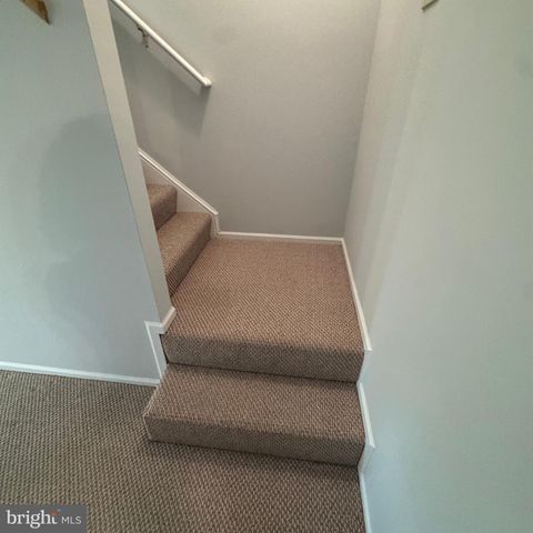 302 PINNACLE DR, Stafford, VA 22554