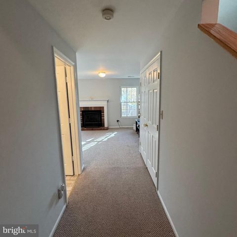 302 PINNACLE DR, Stafford, VA 22554