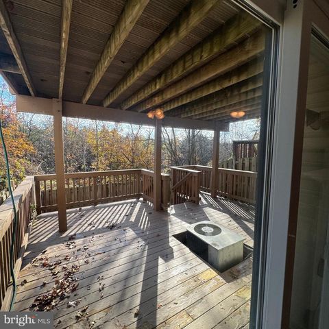 302 PINNACLE DR, Stafford, VA 22554