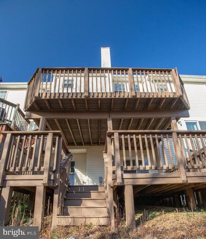 302 PINNACLE DR, Stafford, VA 22554