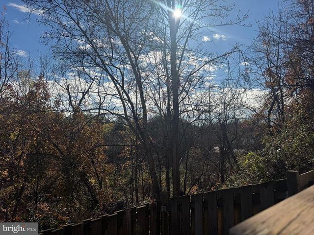 302 PINNACLE DR, Stafford, VA 22554