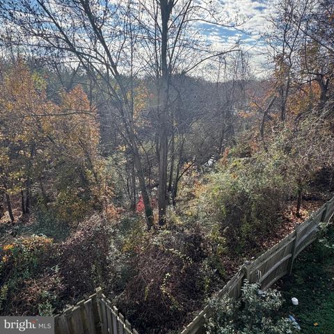 302 PINNACLE DR, Stafford, VA 22554