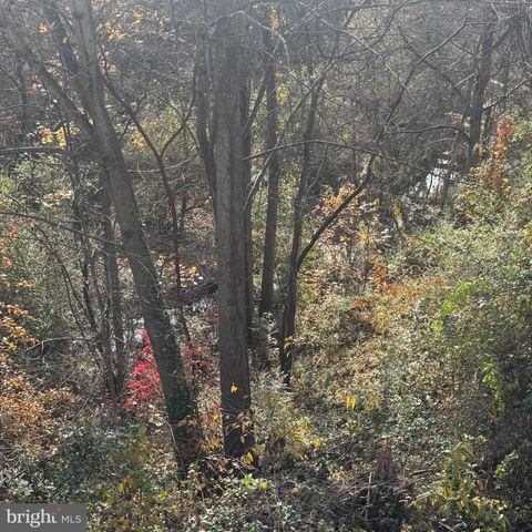 302 PINNACLE DR, Stafford, VA 22554