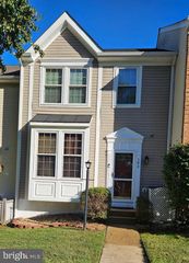 302 PINNACLE DR, Stafford, VA 22554