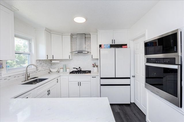 47 Kent St A, Lawrence, MA 01843