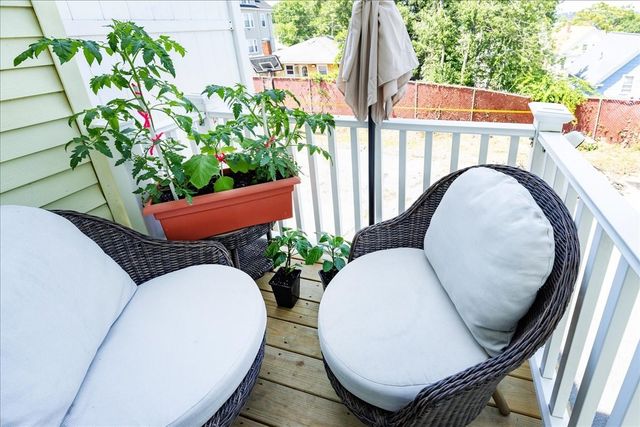 47 Kent St A, Lawrence, MA 01843