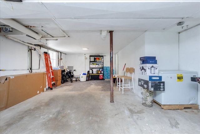 47 Kent St A, Lawrence, MA 01843