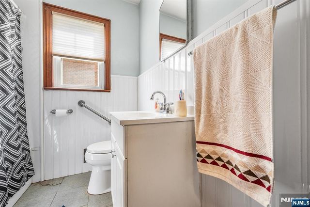 552 N Main Street, Lodi, NJ 07644