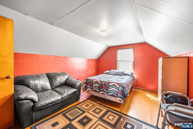 552 N Main Street, Lodi, NJ 07644