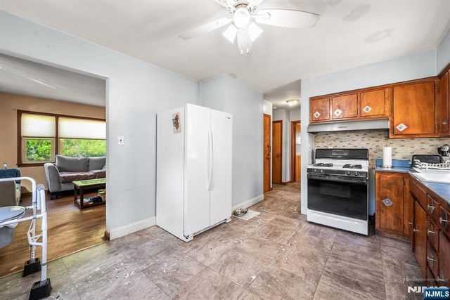 552 N Main Street, Lodi, NJ 07644