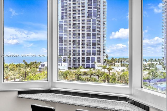 300 S Pointe Dr 809, Miami Beach, FL 33139