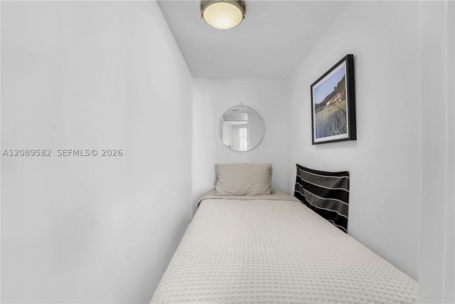 300 S Pointe Dr 809, Miami Beach, FL 33139