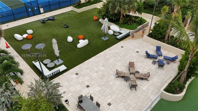 300 S Pointe Dr 809, Miami Beach, FL 33139