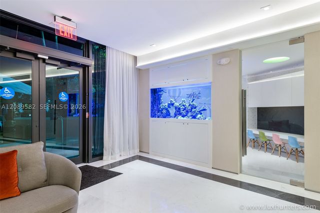 300 S Pointe Dr 809, Miami Beach, FL 33139