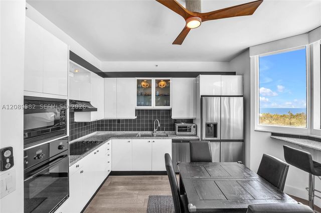 300 S Pointe Dr 809, Miami Beach, FL 33139