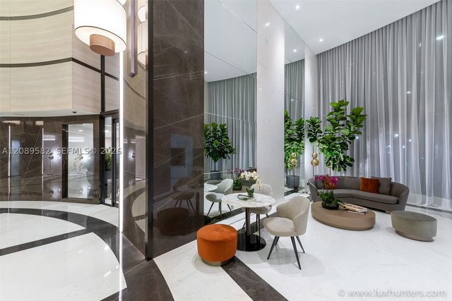 300 S Pointe Dr 809, Miami Beach, FL 33139