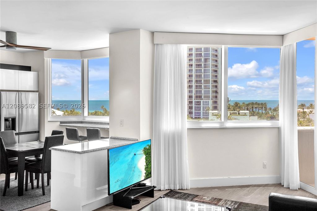 300 S Pointe Dr 809, Miami Beach, FL 33139