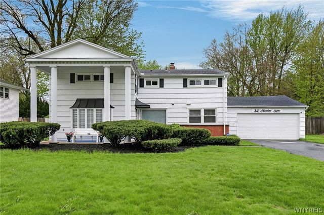 32 Hunters Ln, Amherst, NY 14221