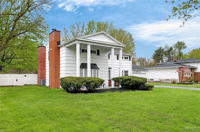 32 Hunters Ln, Amherst, NY 14221