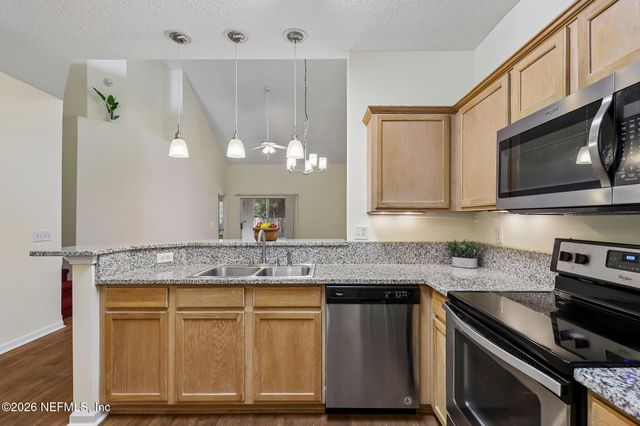 2426 OLD PINE Trail, Fleming Island, FL 32003