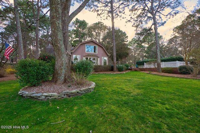 230 Old Dewberry Lane, Southern Pines, NC 28387